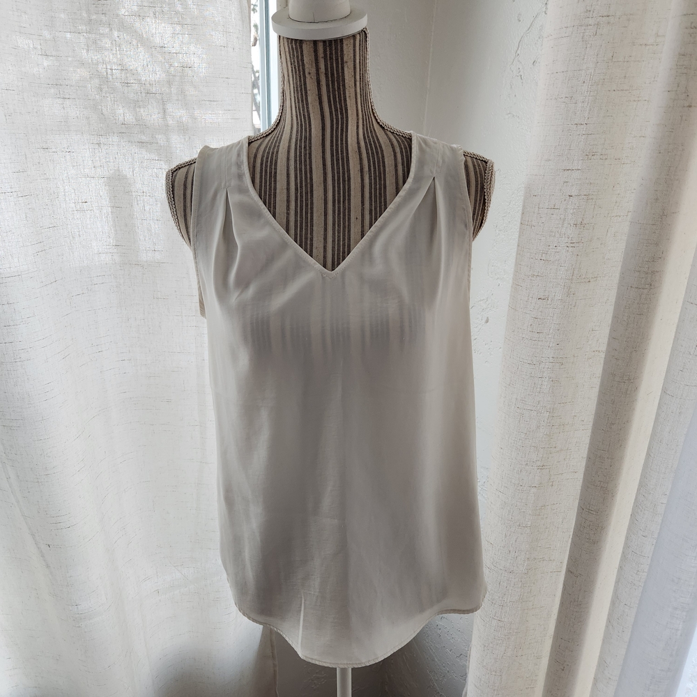 Banana Republic V-Neck Cream Tank Top